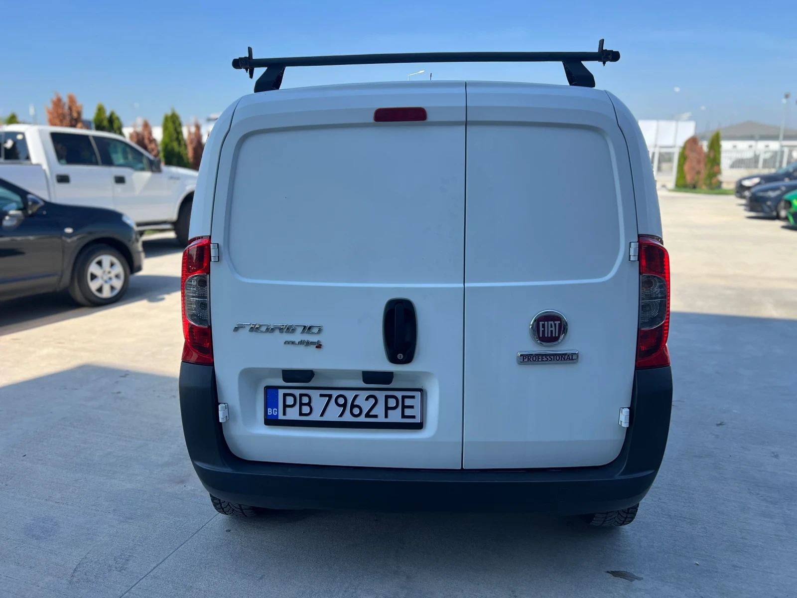 Fiat Fiorino 1.3 MULTIJET2 / РЕГИСТРИРАНА / НОВИ ГУМИ, снимка 5 - Автомобили и джипове - 54843978