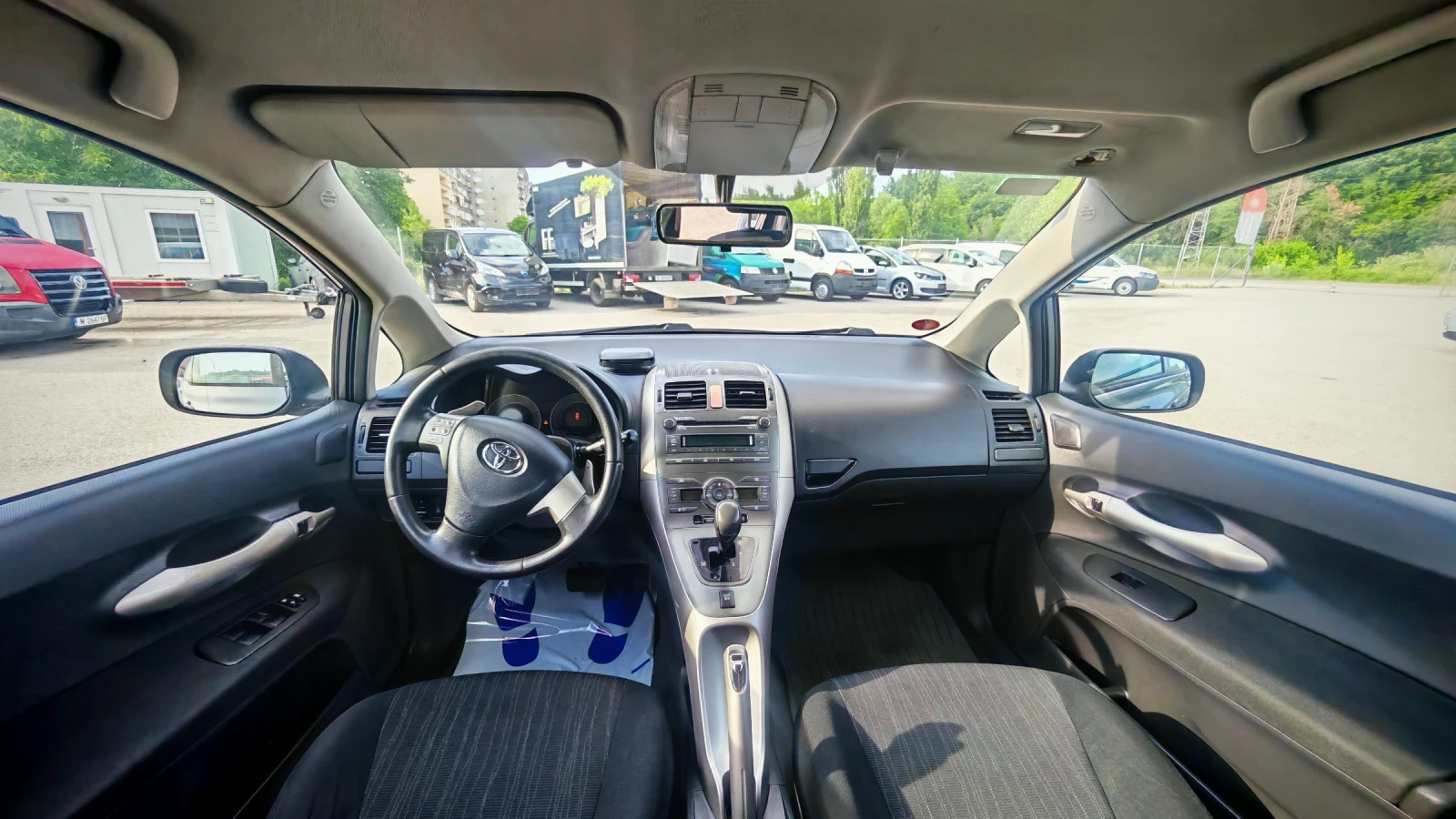 Toyota Auris 1.4 D4D АВТОМАТИК, снимка 13 - Автомобили и джипове - 55095975