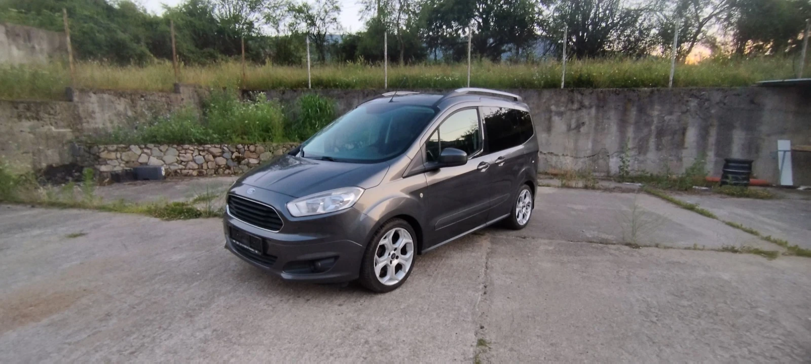 Ford Tourneo Connect, снимка 2 - Автомобили и джипове - 55105314