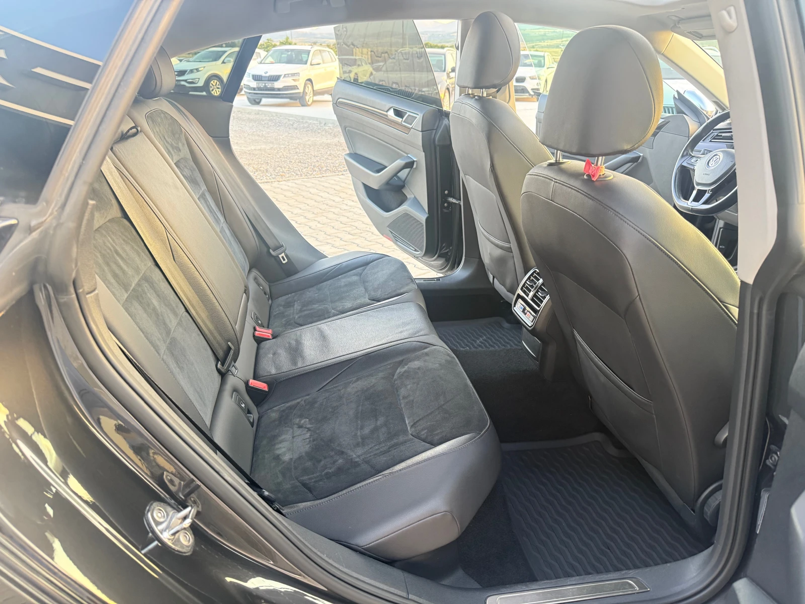 VW Arteon 2.0 TDI Собствен лизинг !!!, снимка 12 - Автомобили и джипове - 55120496
