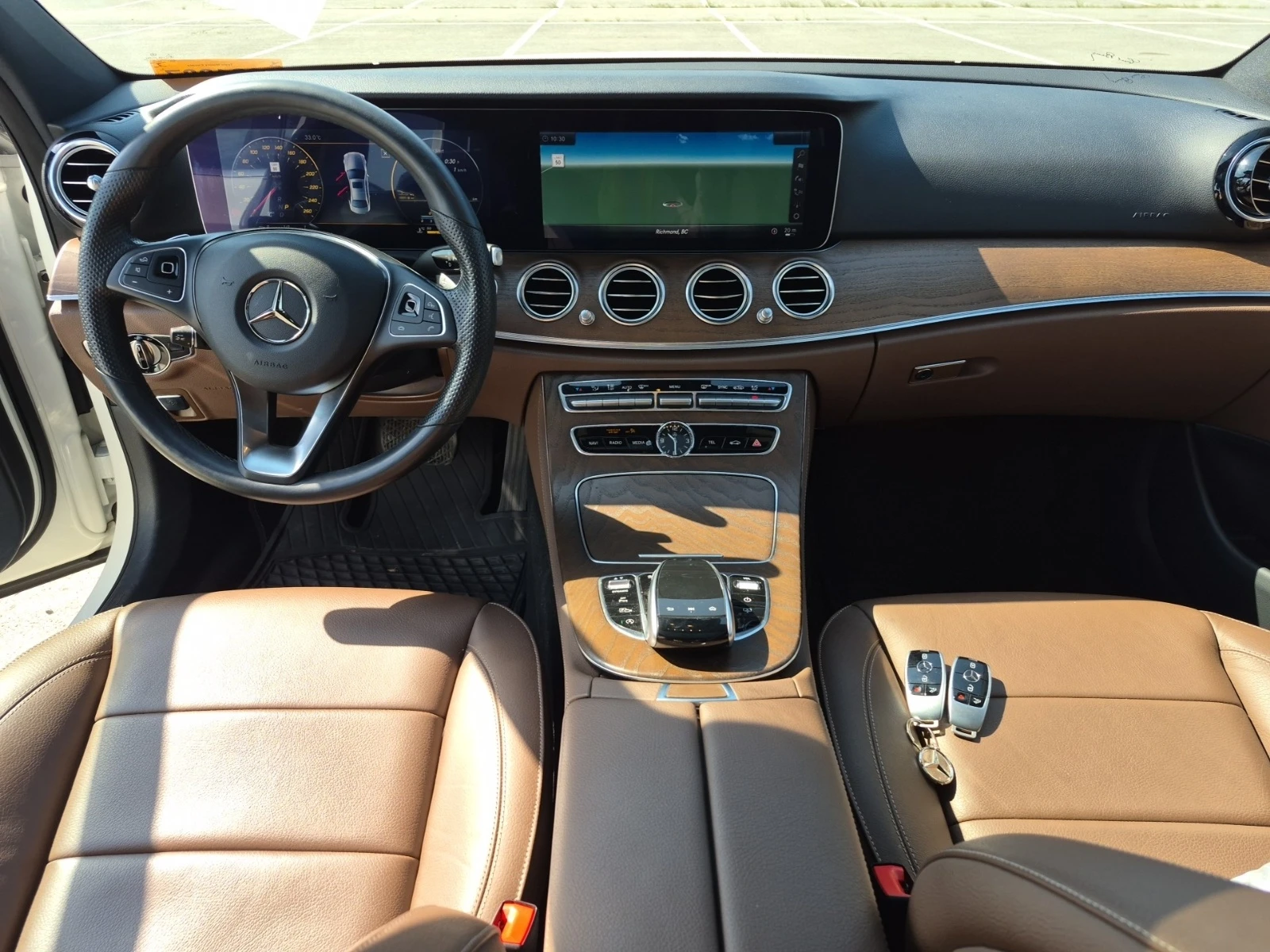 Mercedes-Benz E 400 AMG * BURMESTER * ПАНОРАМА * CARFAX * , снимка 6 - Автомобили и джипове - 55383365