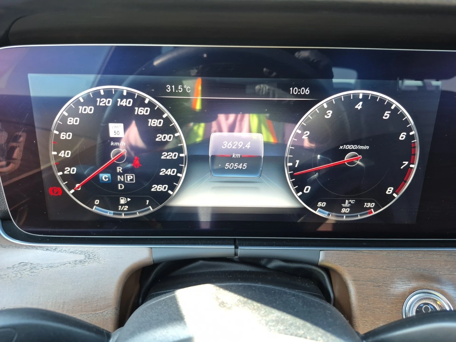 Mercedes-Benz E 400 AMG * BURMESTER * ПАНОРАМА * CARFAX * , снимка 7 - Автомобили и джипове - 55383365