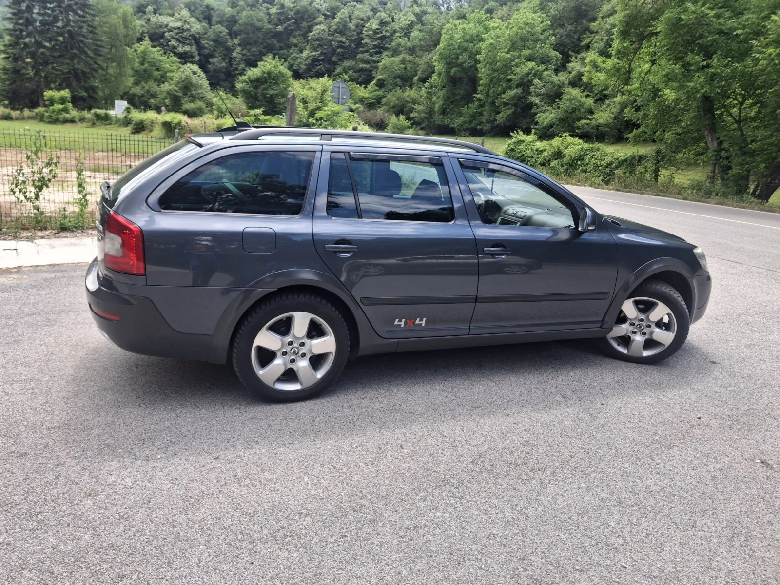 Skoda Octavia Skout, снимка 2 - Автомобили и джипове - 55589636