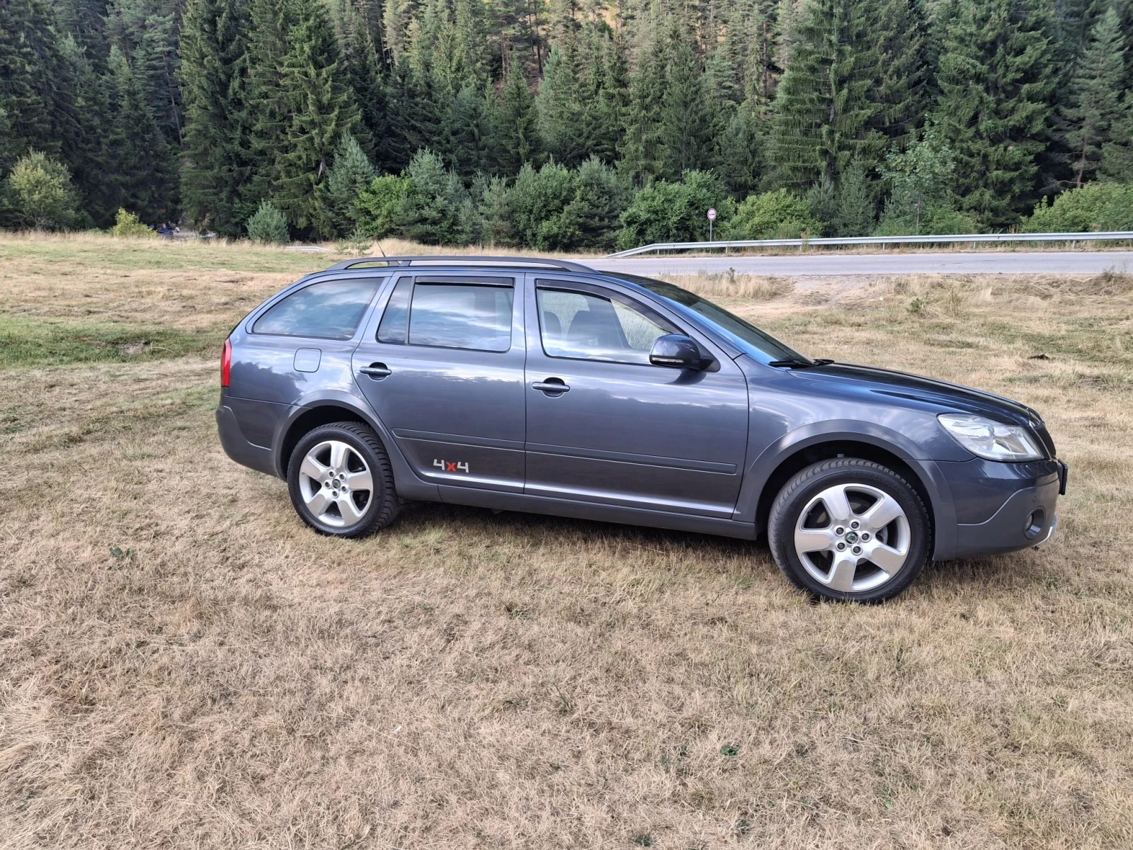 Skoda Octavia Skout, снимка 15 - Автомобили и джипове - 55589636