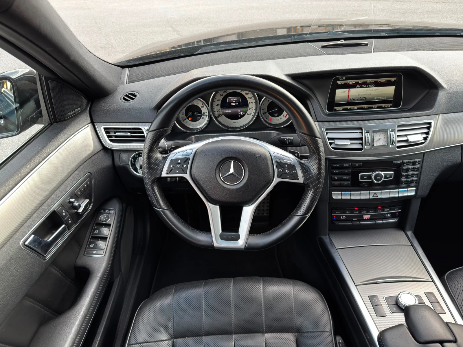 Mercedes-Benz E 350 3хTV AMG Facelift Full Обдух Харман Панорама, снимка 11 - Автомобили и джипове - 55594503