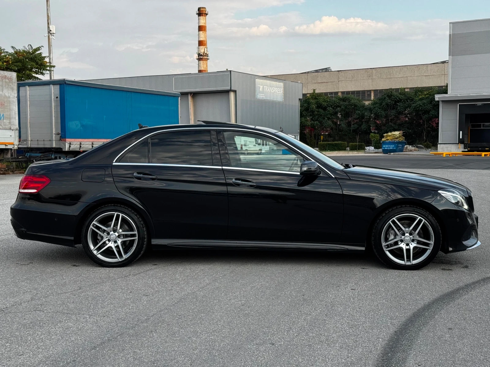 Mercedes-Benz E 350 3хTV AMG Facelift Full Обдух Харман Панорама, снимка 6 - Автомобили и джипове - 55594503