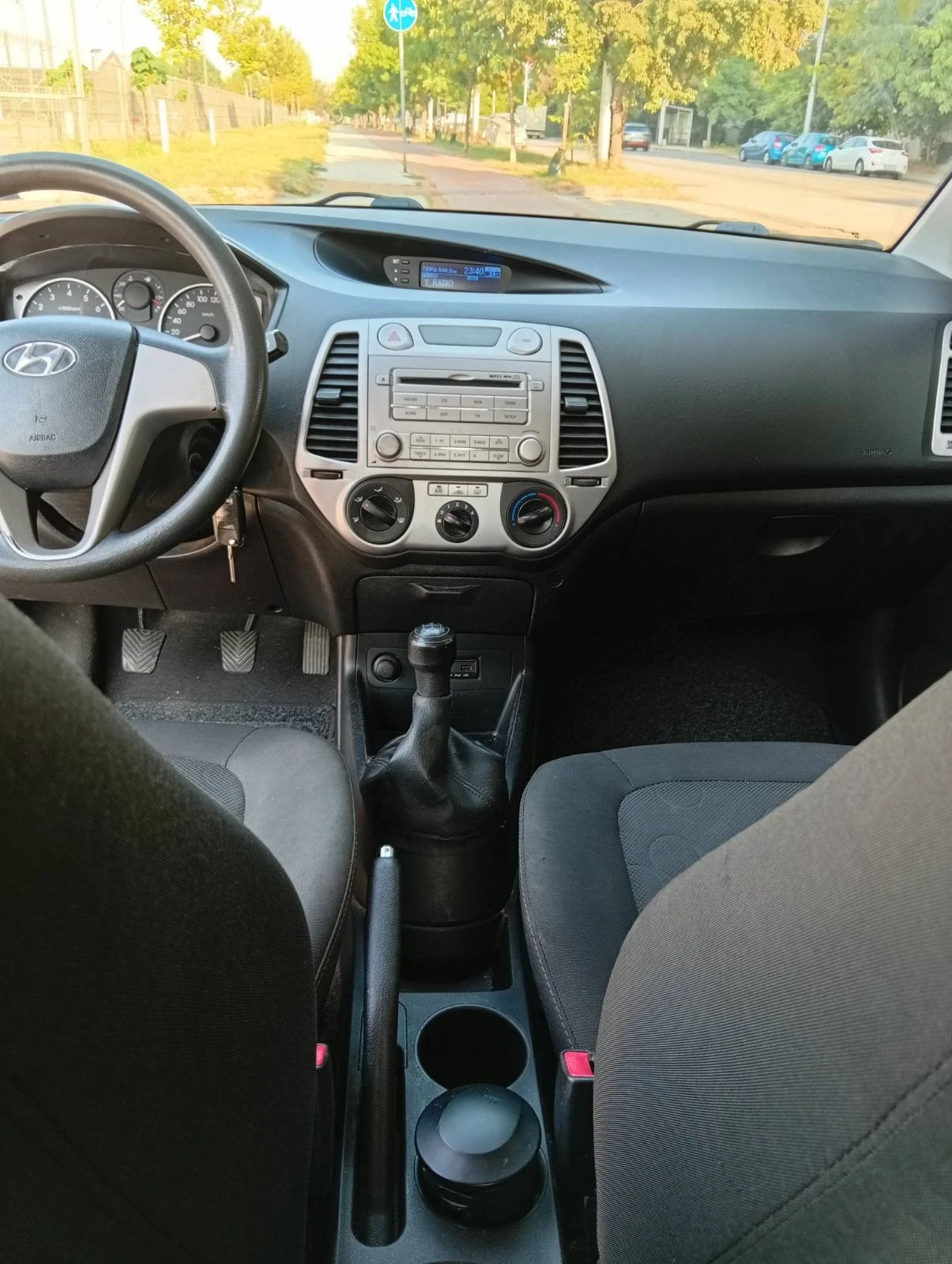 Hyundai I20, снимка 9 - Автомобили и джипове - 55650327