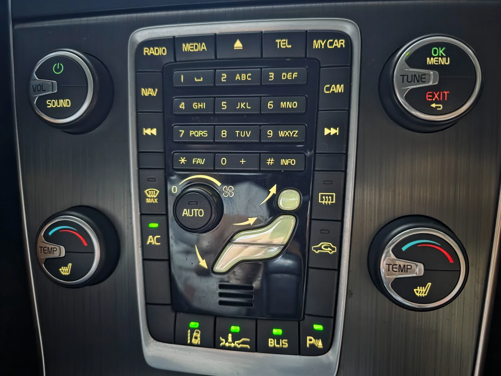 Volvo S60 Внос от Швейцария, снимка 13 - Автомобили и джипове - 55874259