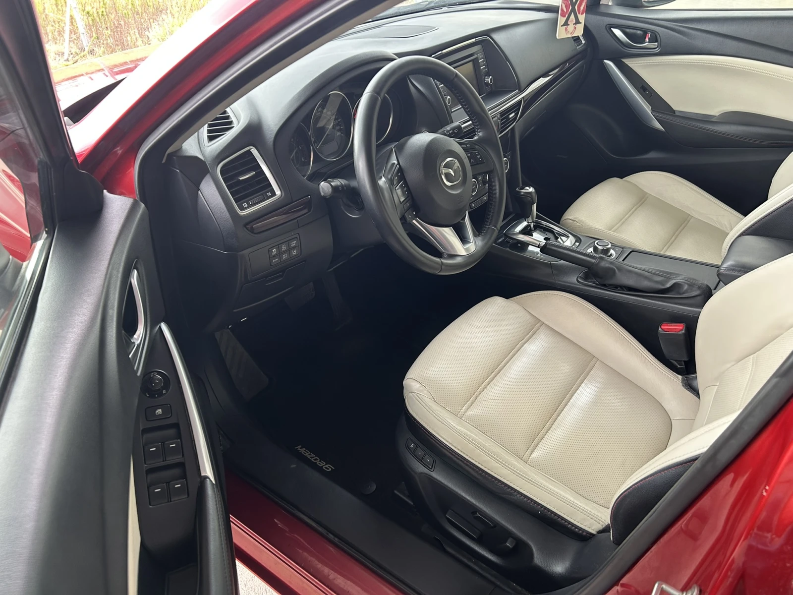 Mazda 6 2.2d* 175kc* Auto* Navi* BOSE* Кожа* F1* , снимка 9 - Автомобили и джипове - 56232797