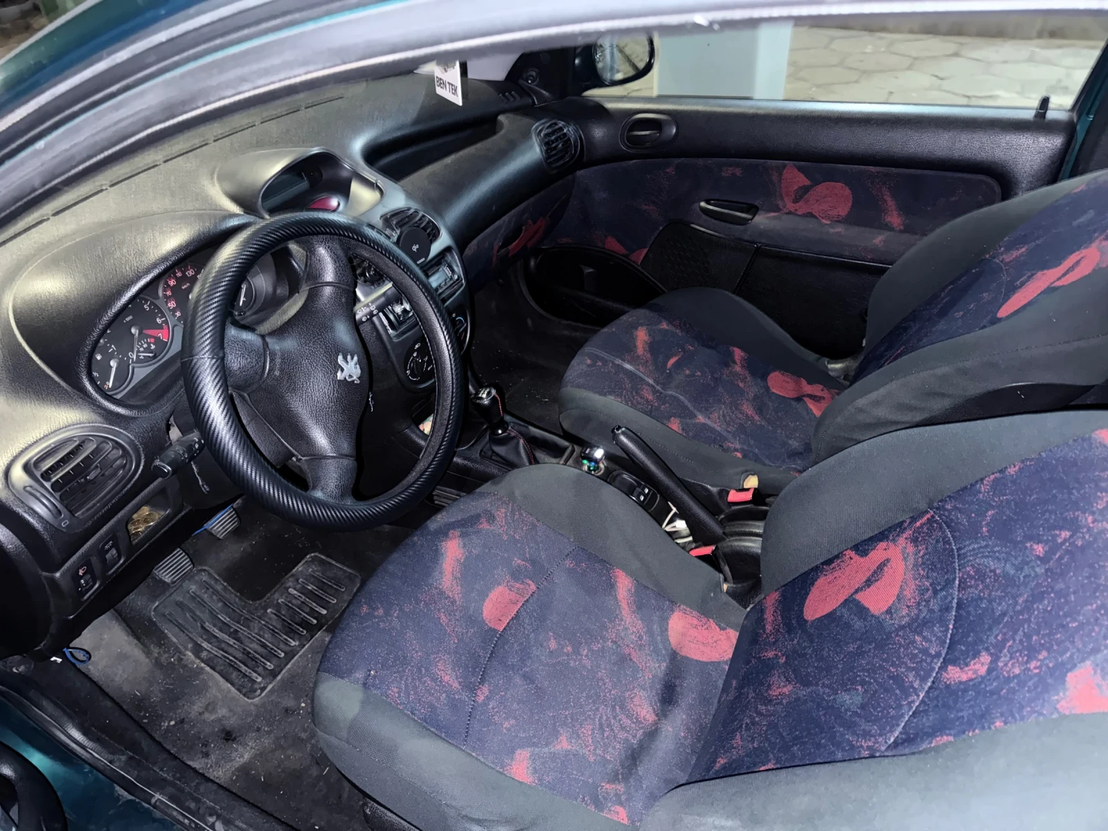 Peugeot 206 1.4, снимка 7 - Автомобили и джипове - 56601472