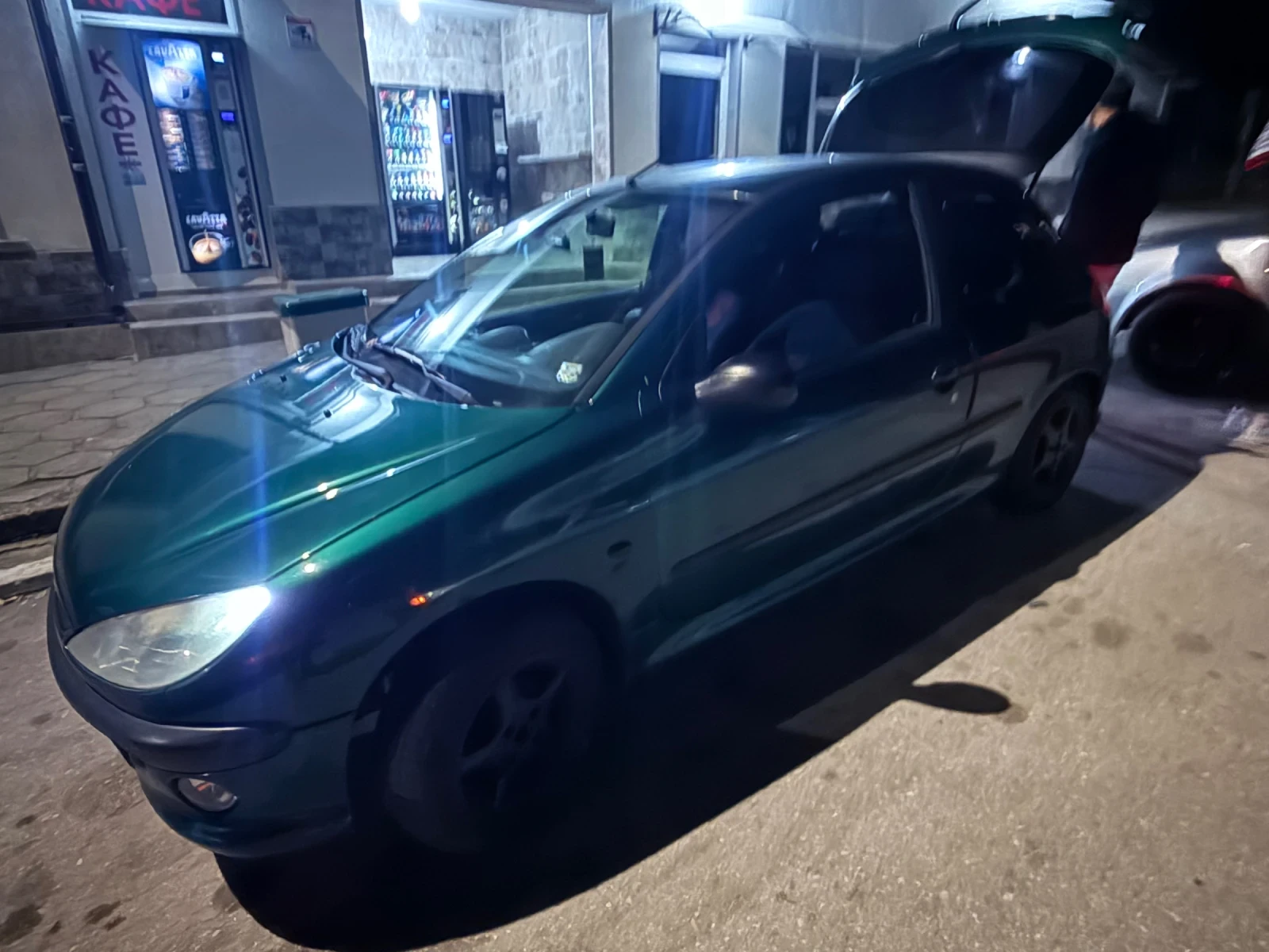 Peugeot 206 1.4, снимка 4 - Автомобили и джипове - 56601472