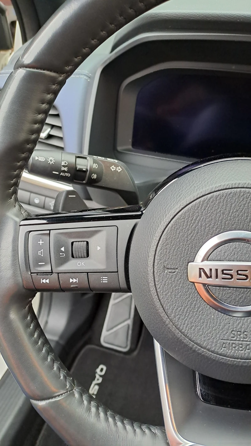 Nissan Qashqai, снимка 5 - Автомобили и джипове - 47836429