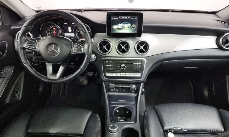 Mercedes-Benz GLA 250, снимка 7 - Автомобили и джипове - 53262622