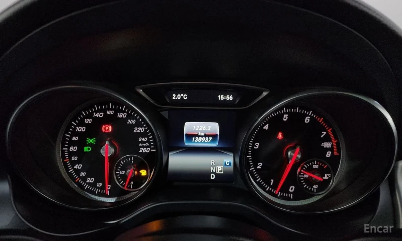 Mercedes-Benz GLA 250, снимка 8 - Автомобили и джипове - 53262622