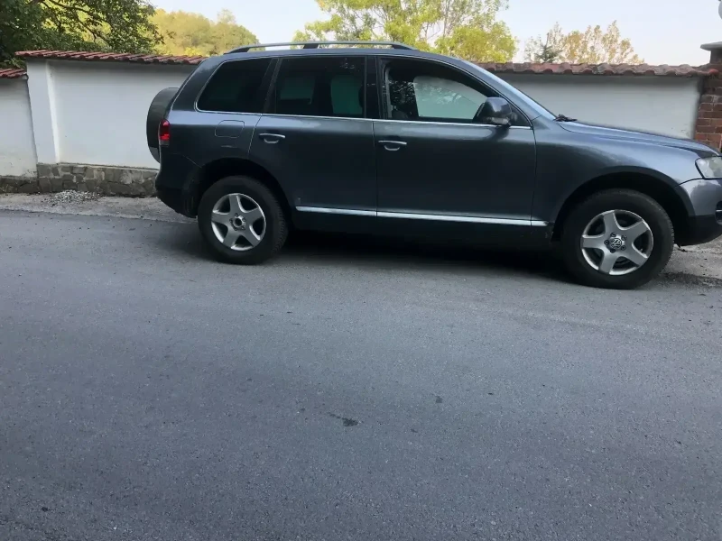 VW Touareg, снимка 3 - Автомобили и джипове - 53428105