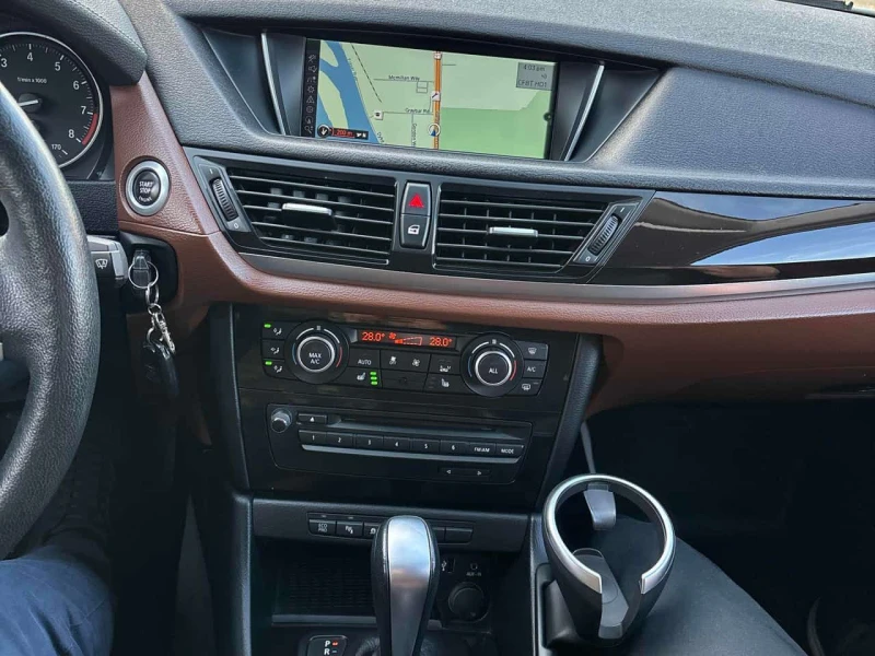 BMW X1 xDrive35i * CARFAX * ПАНОРАМА* ПОДГРЕВИ, снимка 9 - Автомобили и джипове - 53533317