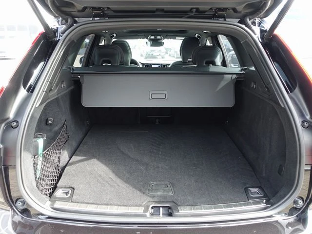 Volvo XC60 Recharge Black Edition Ultimate T8 - изображение 9