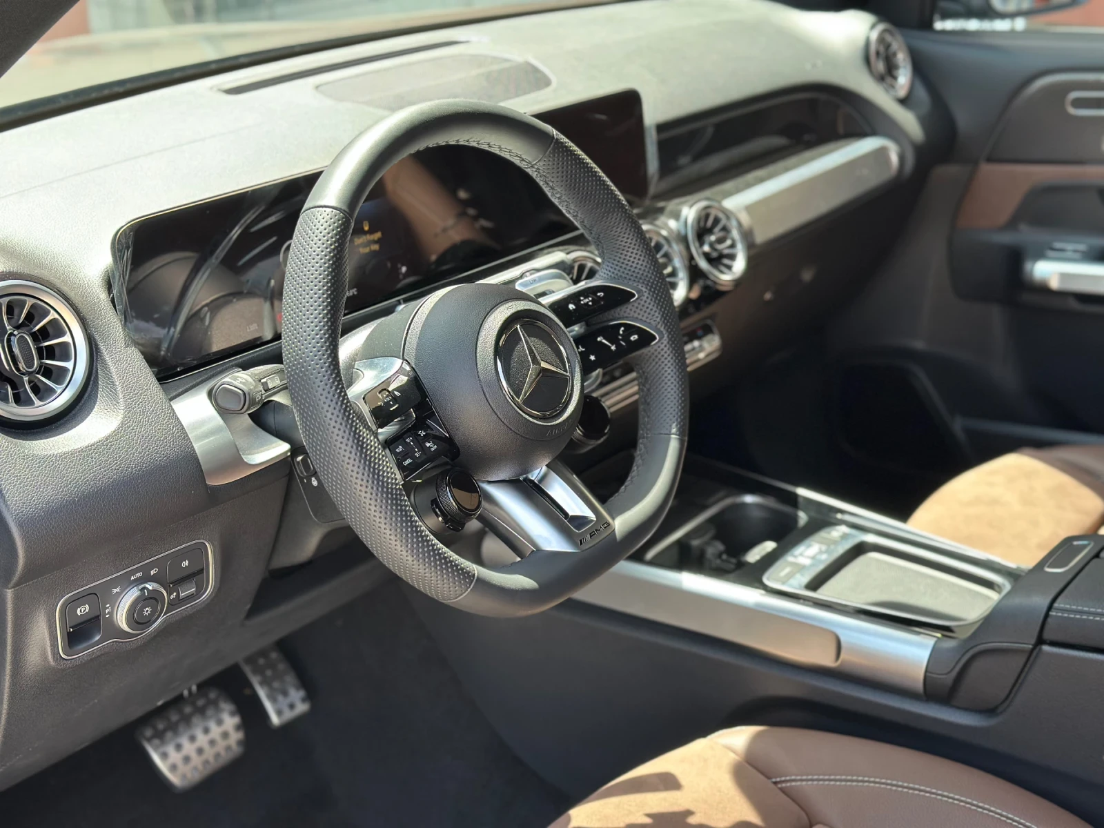 Mercedes-Benz GLB NEW 35AMG 4MATIC FULL - изображение 7