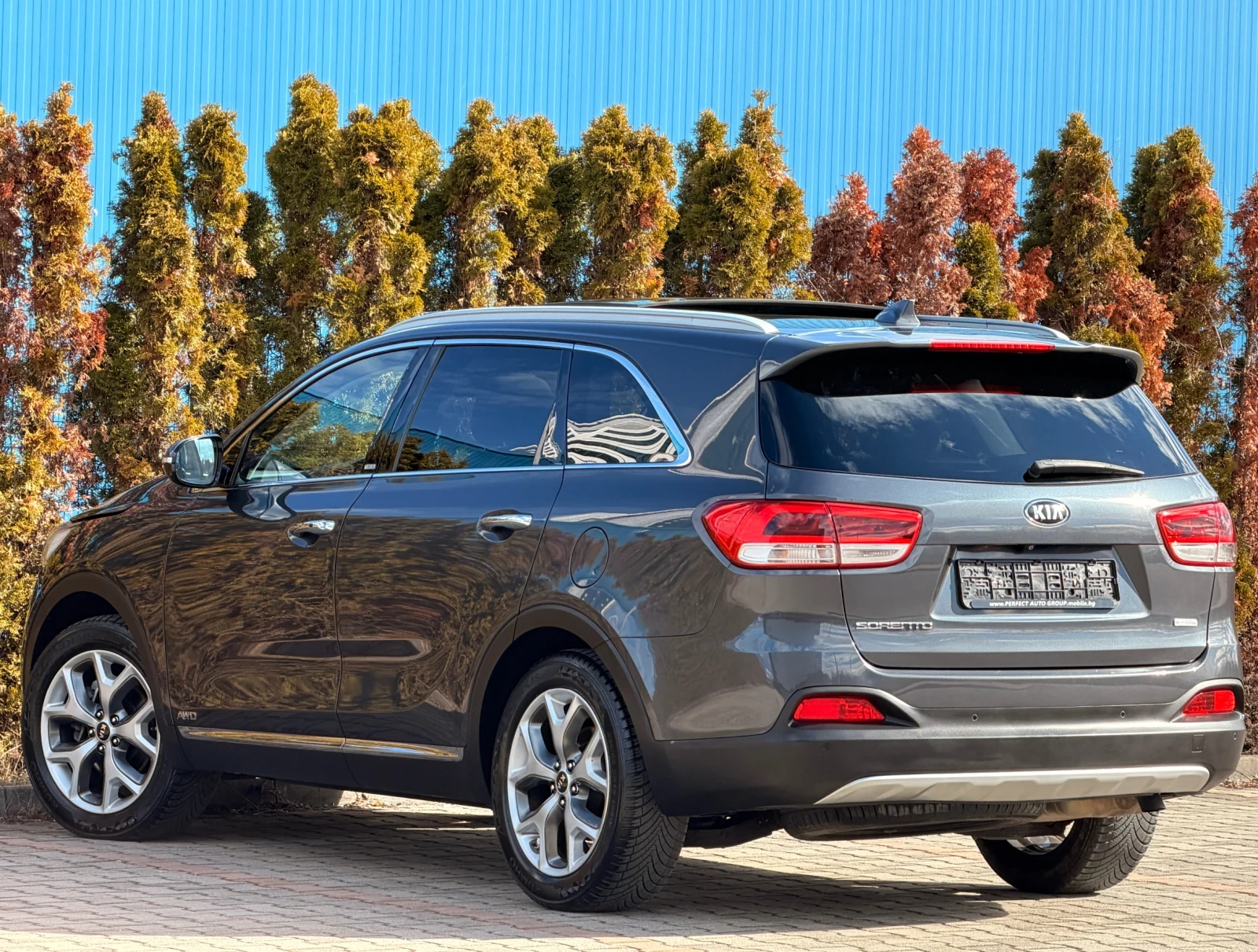 Kia Sorento REIBAL-ПАНОРАМА-ПОДГРЕВ-ПОДГРЕВ ВОЛАН-ЗНАЦИ-ЛЕНТИ! - изображение 3
