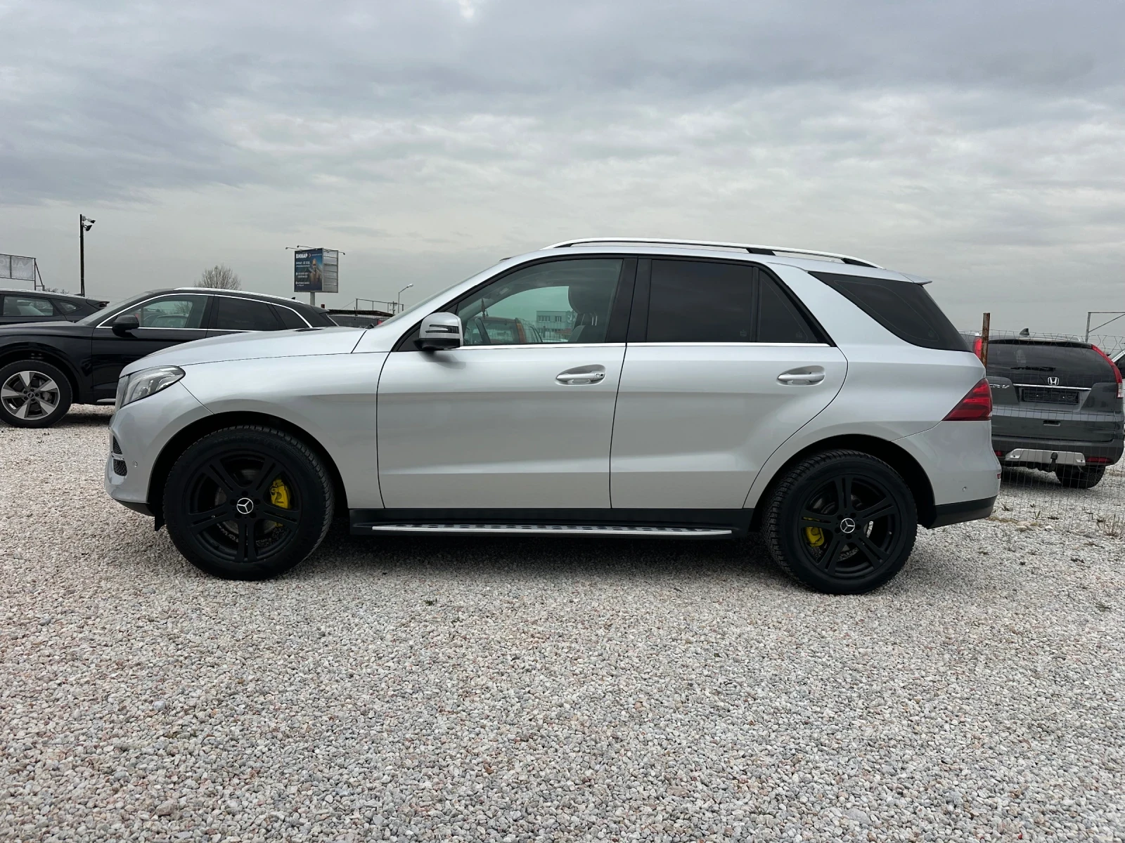 Mercedes-Benz GLE 350 D, 360 КАМЕРА, 4 MATIC, ПАНОРАМА, НА ПРУЖИНИ, ТОП!, снимка 4 - Автомобили и джипове - 54205673