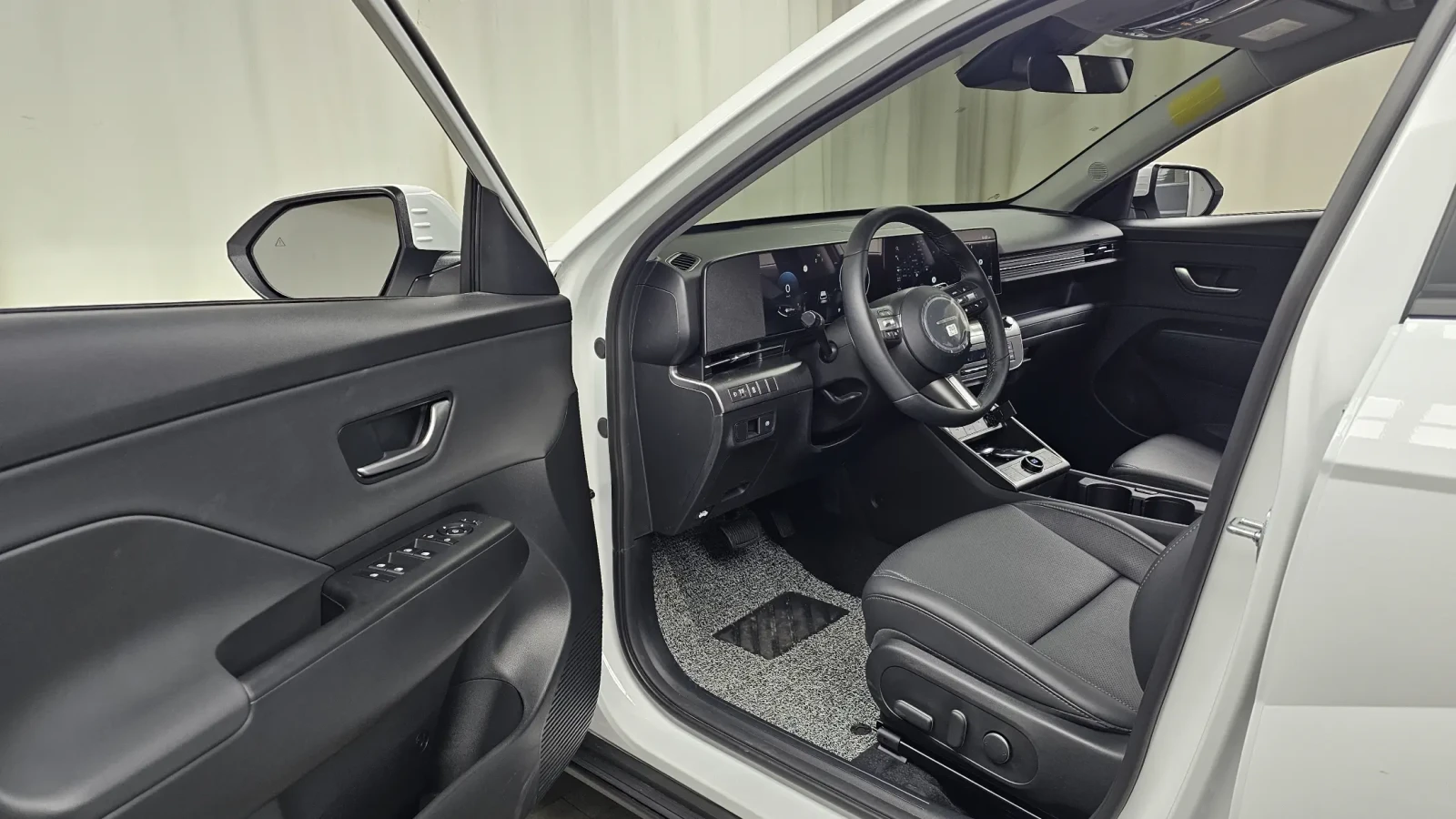 Hyundai Kona 2026* ЧИСТО НОВА* 5667 КМ* КРАЙНА ЦЕНА, снимка 9 - Автомобили и джипове - 54379091
