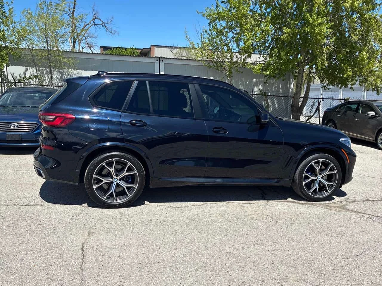 BMW X5 xDrive40i M SPORT/ДИСТРОНИК/LASER/360/ОБДУХВАНЕ, снимка 4 - Автомобили и джипове - 54678765