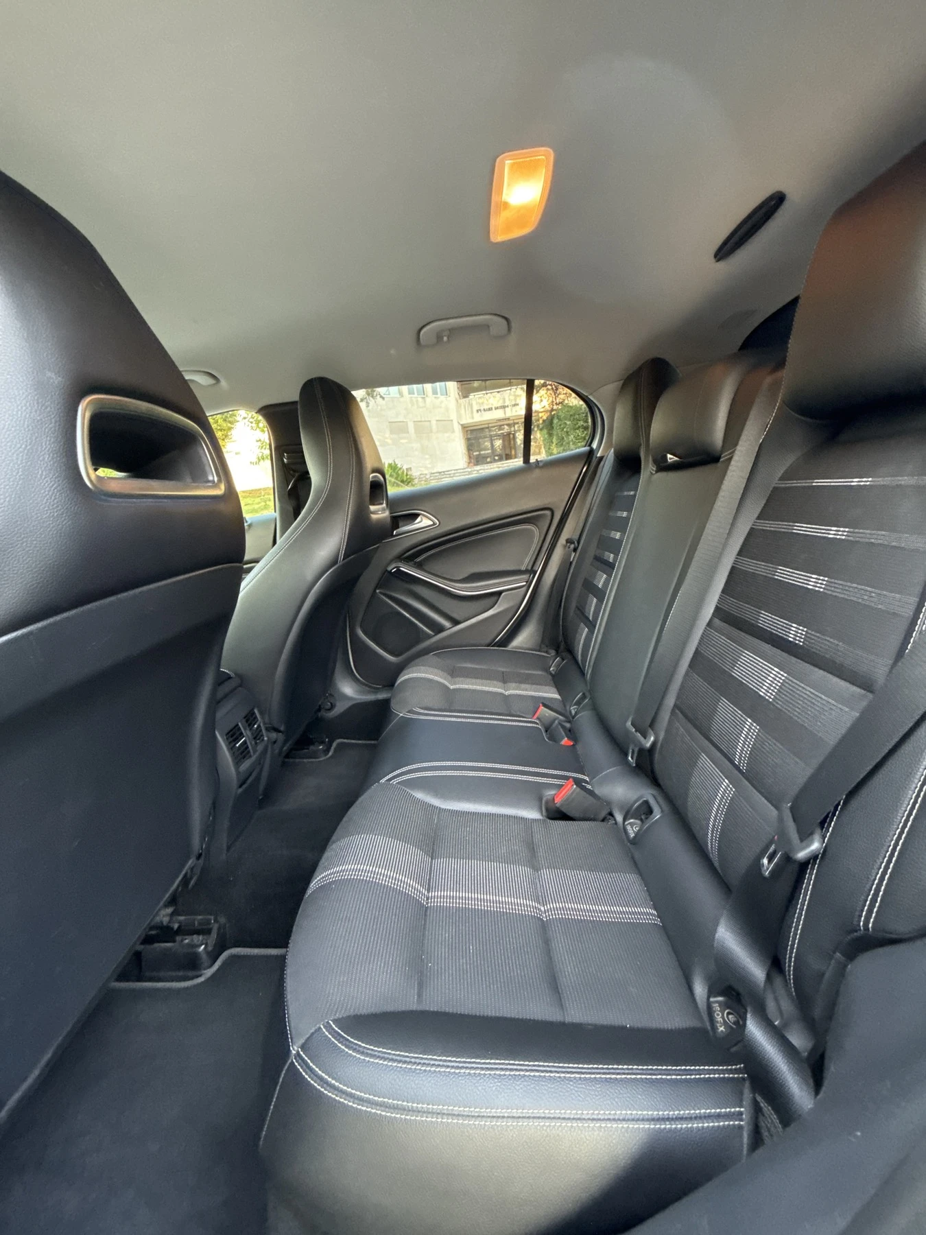 Mercedes-Benz GLA 200 Facelift , 4 matic, снимка 11 - Автомобили и джипове - 55102636