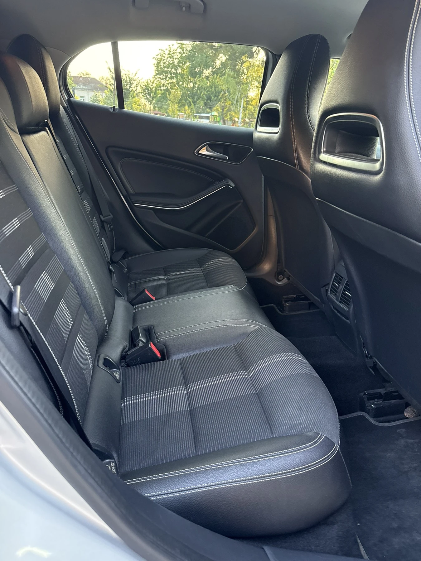 Mercedes-Benz GLA 200 Facelift , 4 matic, снимка 15 - Автомобили и джипове - 55102636