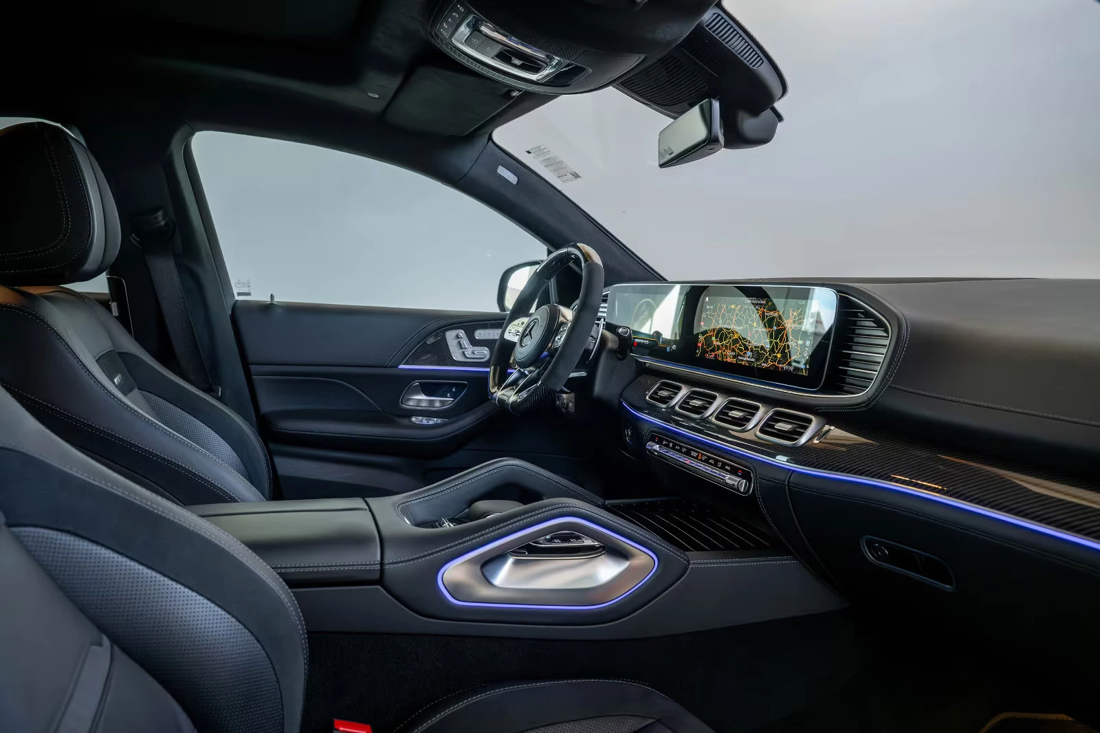 Mercedes-Benz GLE 63 S AMG COUPE/612HP/PANO/360/HUD/BURM/CARBON/511z, снимка 14 - Автомобили и джипове - 55119538