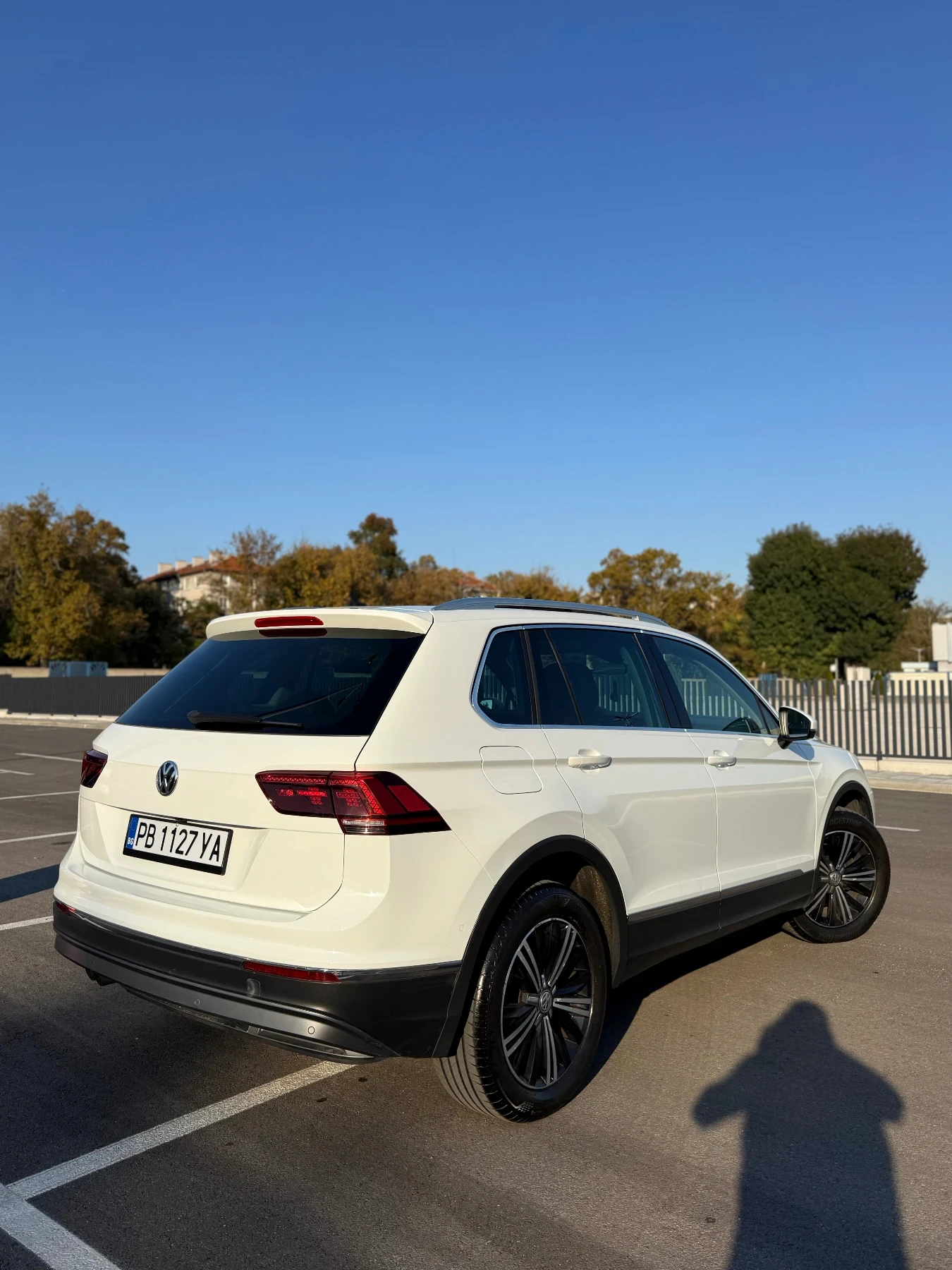 VW Tiguan 2.0 TDI, снимка 5 - Автомобили и джипове - 56648348