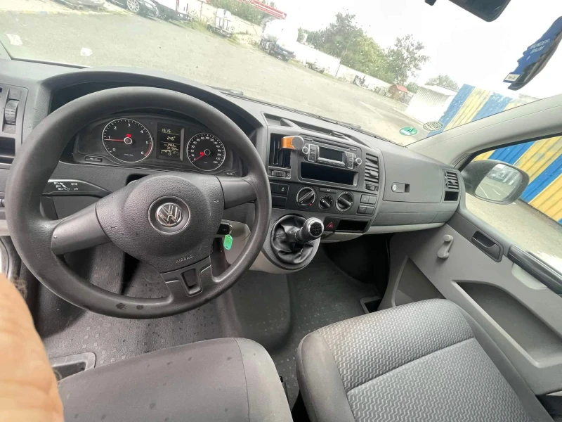 VW T5, снимка 6 - Бусове и автобуси - 47465864