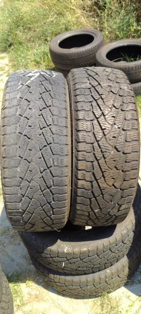 Гуми Зимни 225/55R17, снимка 2 - Гуми и джанти - 41591237