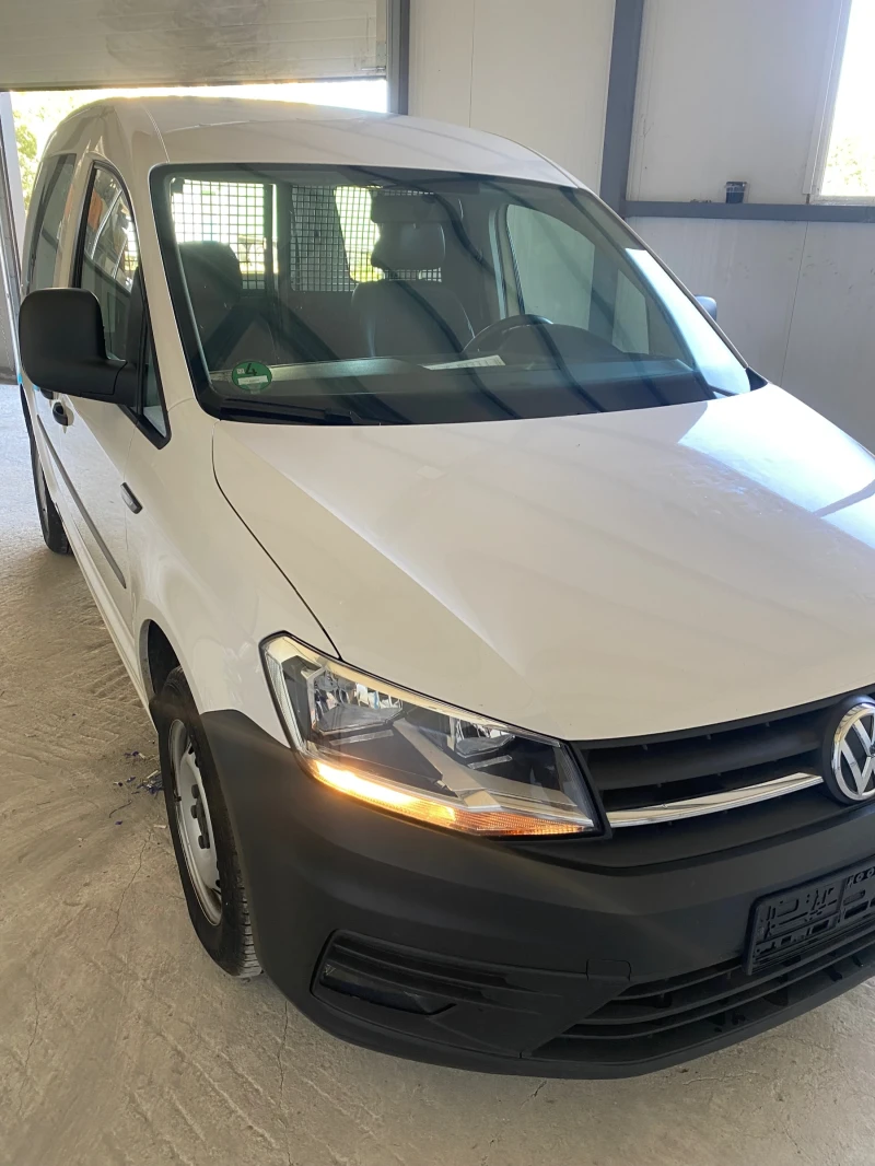 VW Caddy 2.0TDI, снимка 2 - Автомобили и джипове - 48086161