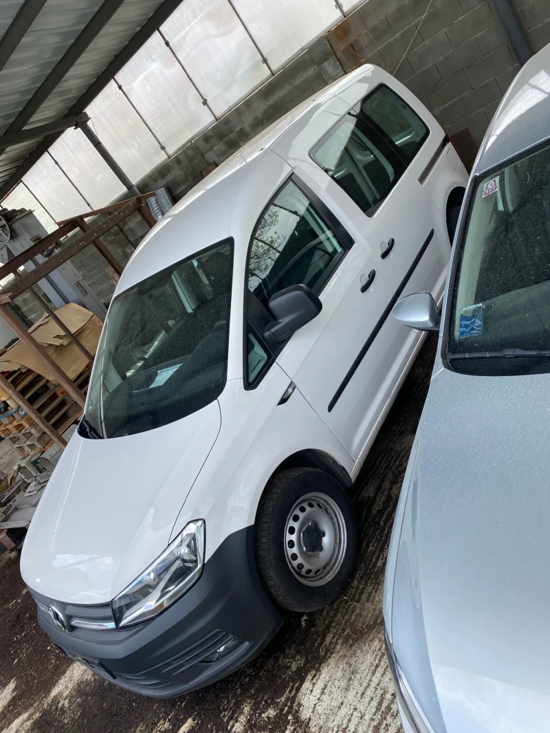 VW Caddy 2.0TDI, снимка 1 - Автомобили и джипове - 48086161