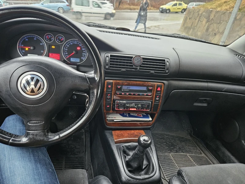 VW Passat, снимка 10 - Автомобили и джипове - 48298147