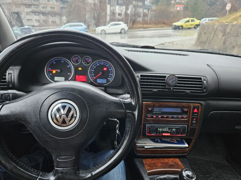 VW Passat, снимка 8 - Автомобили и джипове - 48298147