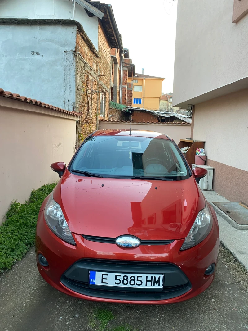 Ford Fiesta, снимка 1 - Автомобили и джипове - 48747353