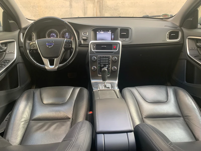 Volvo V60 2.4* D5* AWD* SUMMUM* ПЪЛНА СЕР.ИСТОРИЯ VOLVO, снимка 7 - Автомобили и джипове - 51703084