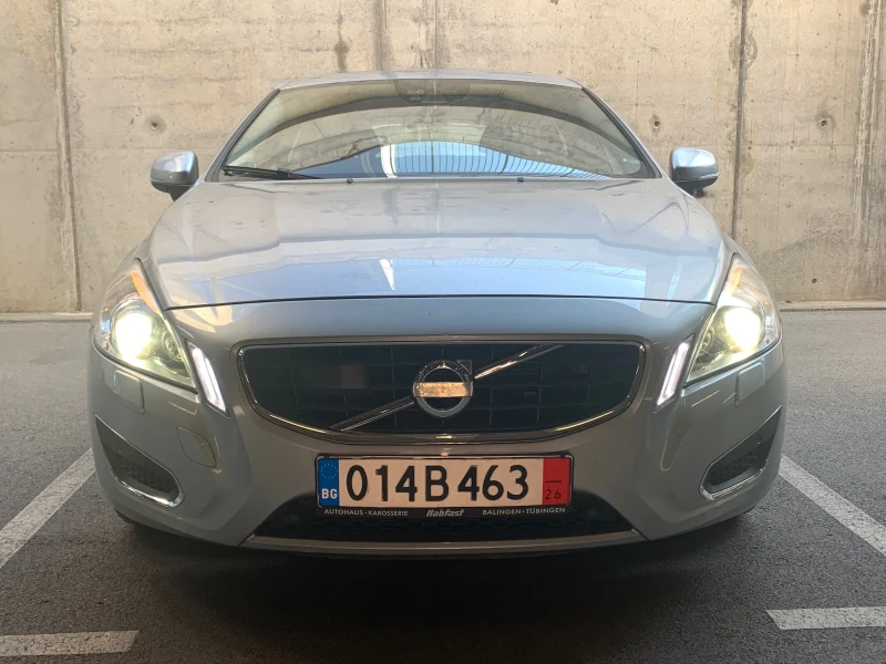 Volvo V60 2.4* D5* AWD* SUMMUM* ПЪЛНА СЕР.ИСТОРИЯ VOLVO, снимка 2 - Автомобили и джипове - 51703084