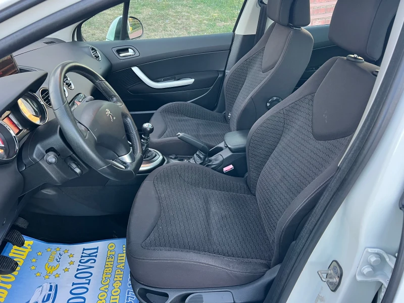 Peugeot 308 1.6Ehdi/NAVI/PANORAMA, снимка 8 - Автомобили и джипове - 51730294