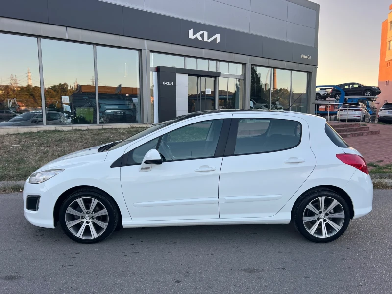 Peugeot 308 1.6Ehdi/NAVI/PANORAMA, снимка 4 - Автомобили и джипове - 51730294