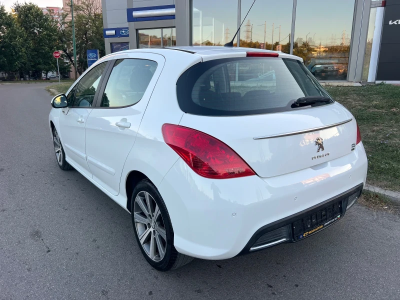 Peugeot 308 1.6Ehdi/NAVI/PANORAMA, снимка 5 - Автомобили и джипове - 51730294