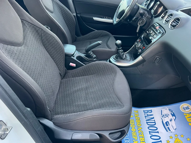 Peugeot 308 1.6Ehdi/NAVI/PANORAMA, снимка 9 - Автомобили и джипове - 51730294