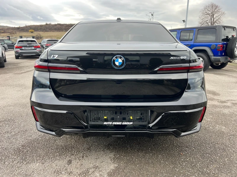 BMW i7 X-Drive 60, снимка 5 - Автомобили и джипове - 52480809