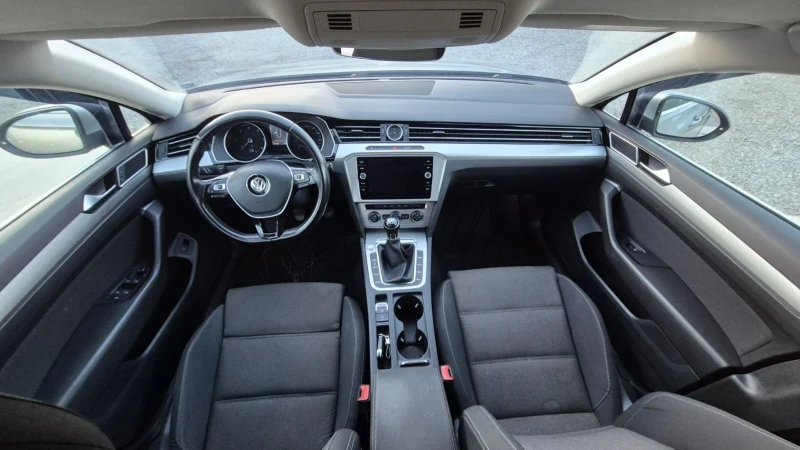 VW Passat Обслужен, снимка 11 - Автомобили и джипове - 52890130