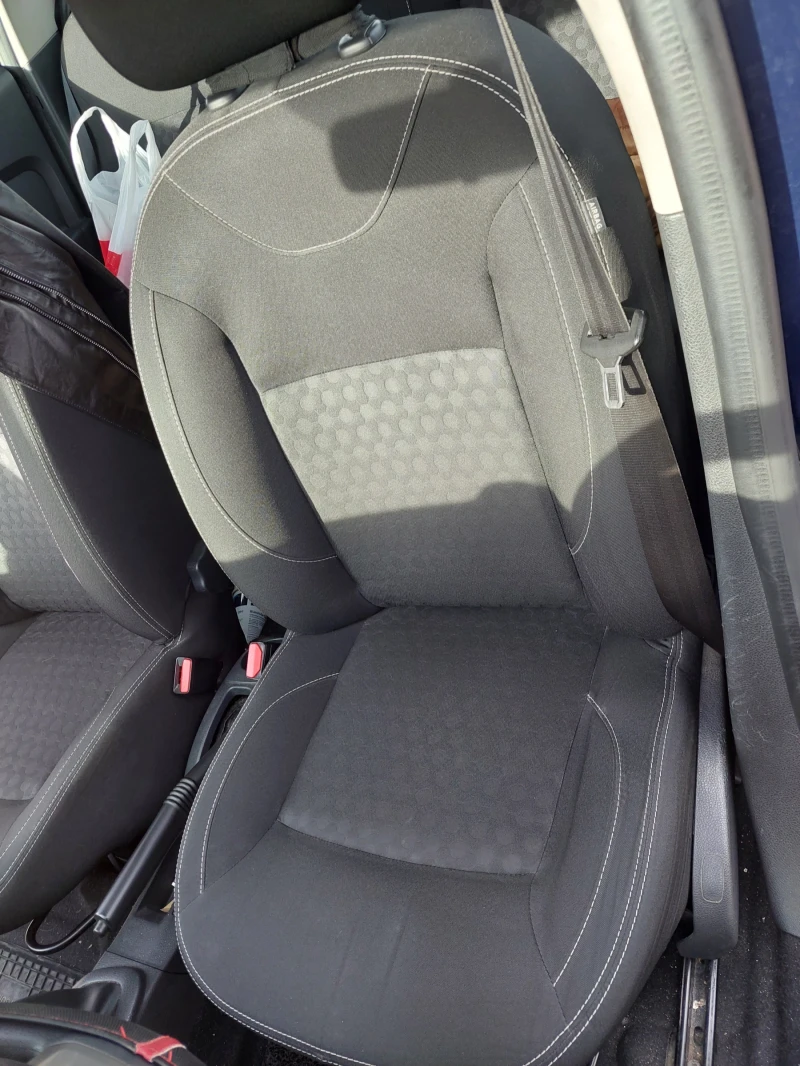 Dacia Logan 1.5 dci, снимка 5 - Автомобили и джипове - 53156787