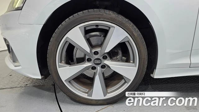 Audi A5, снимка 5 - Автомобили и джипове - 56081129