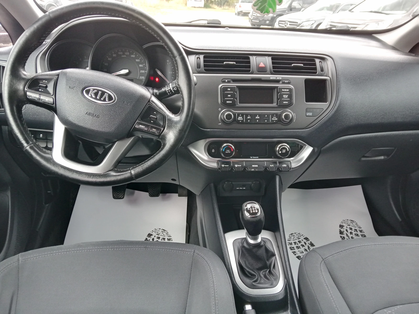 Kia Rio 1.4 d - изображение 10