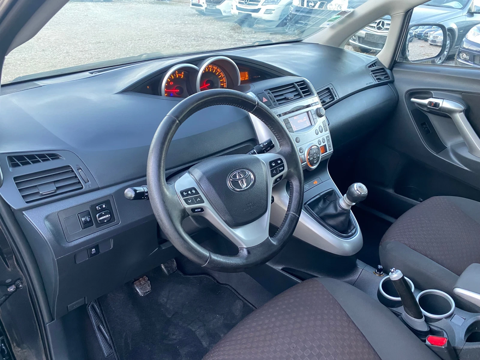 Toyota Verso 2.0d4d 126kc. - изображение 9