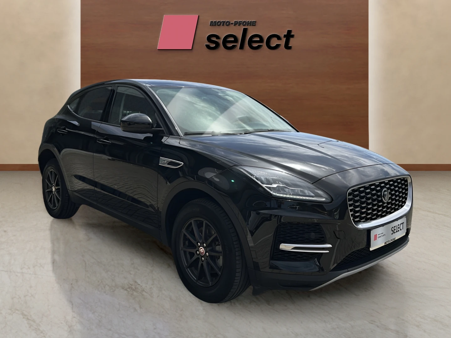 Jaguar E-pace 2.0D - изображение 7